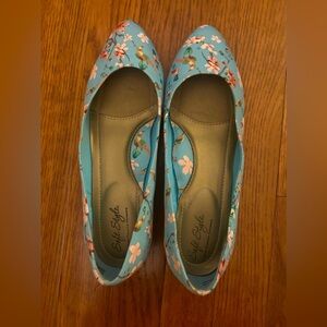 Soft Style by Hush Puppies Women’s Retro Sz 7 Blue & Pink Floral Patterned Flats